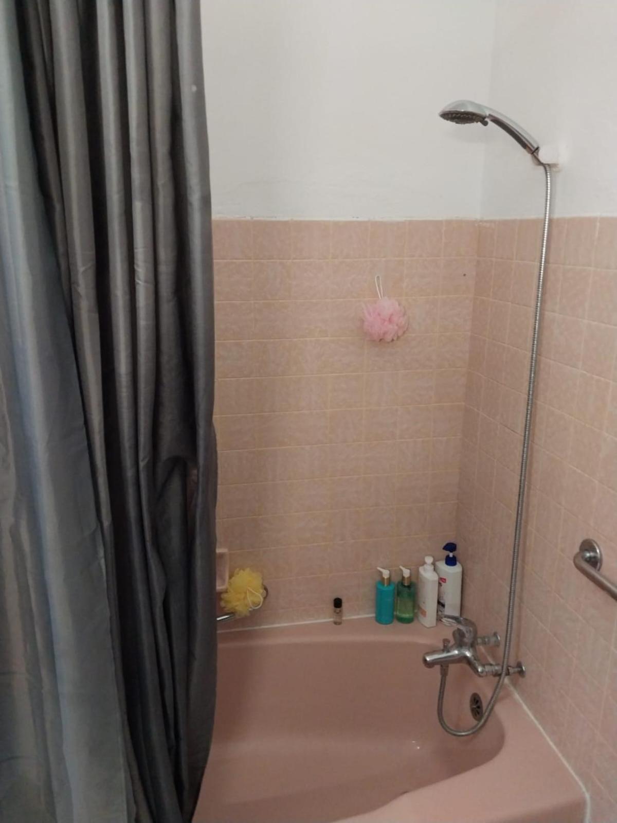 Econmic Room In A Private Apartament Hendaye Exterior foto